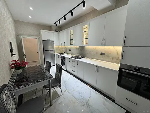 Satılır 2 otaqlı mənzil 90 m²