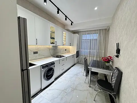 Satılır 2 otaqlı mənzil 90 m² — Bakı 2 otaq 90.00 m²