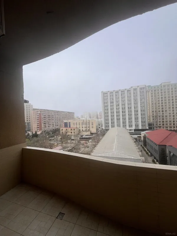 Satılır 3 otaqlı mənzil 103 m²