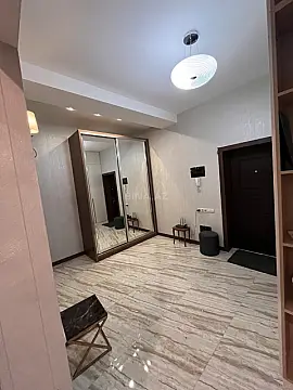 Satılır 3 otaqlı mənzil 103 m²