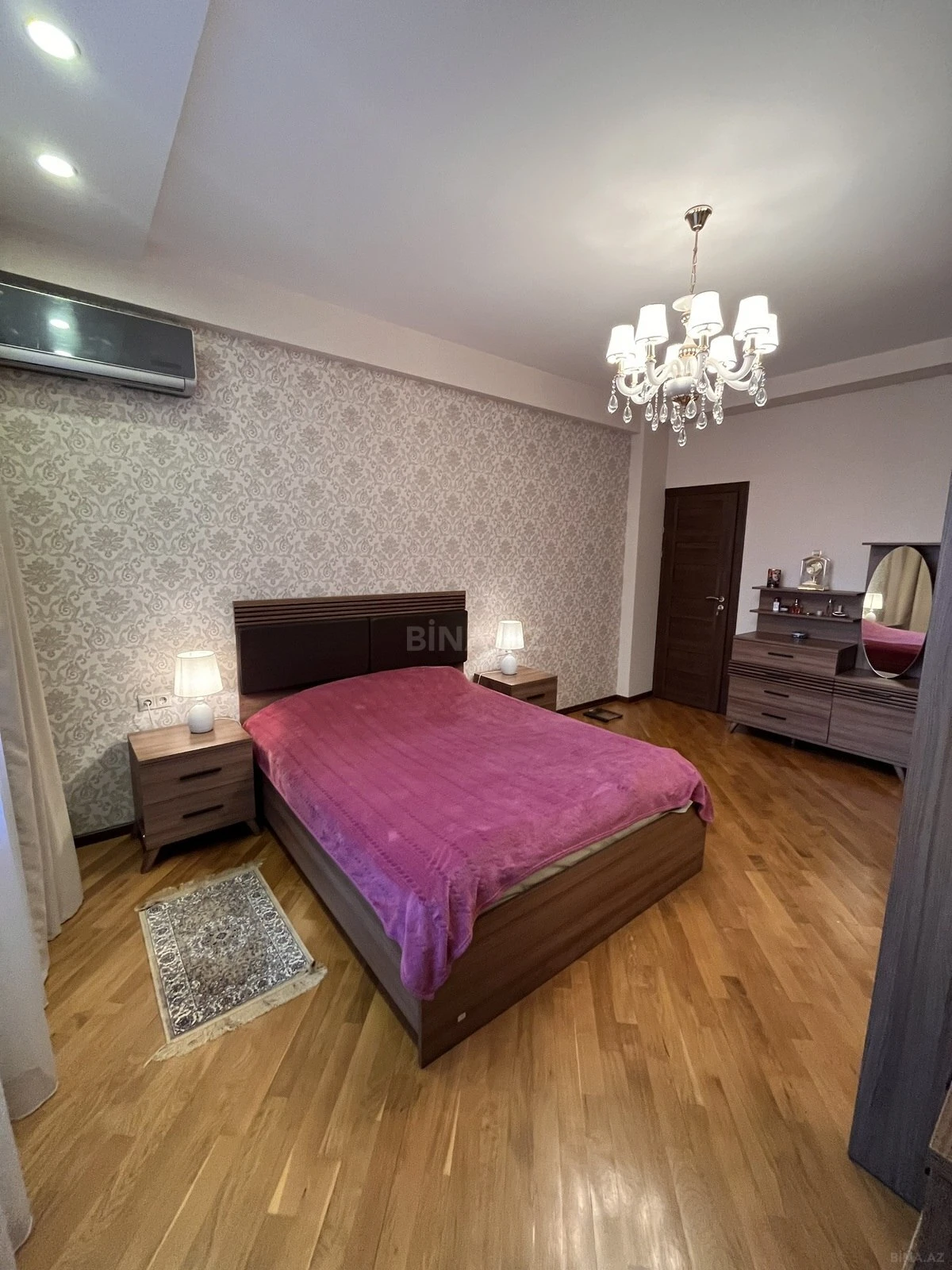 Satılır 3 otaqlı mənzil 103 m²
