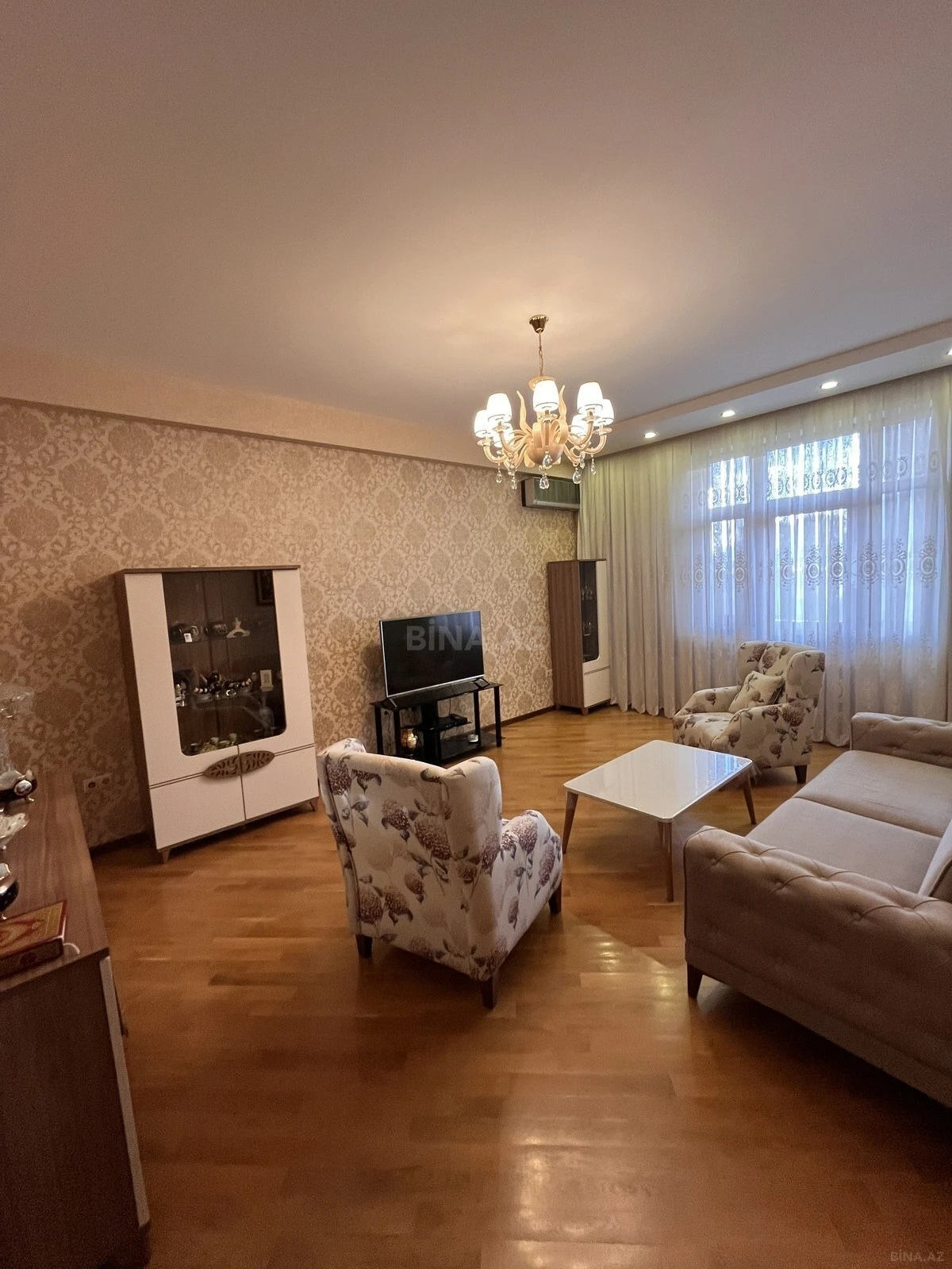 Satılır 3 otaqlı mənzil 103 m²