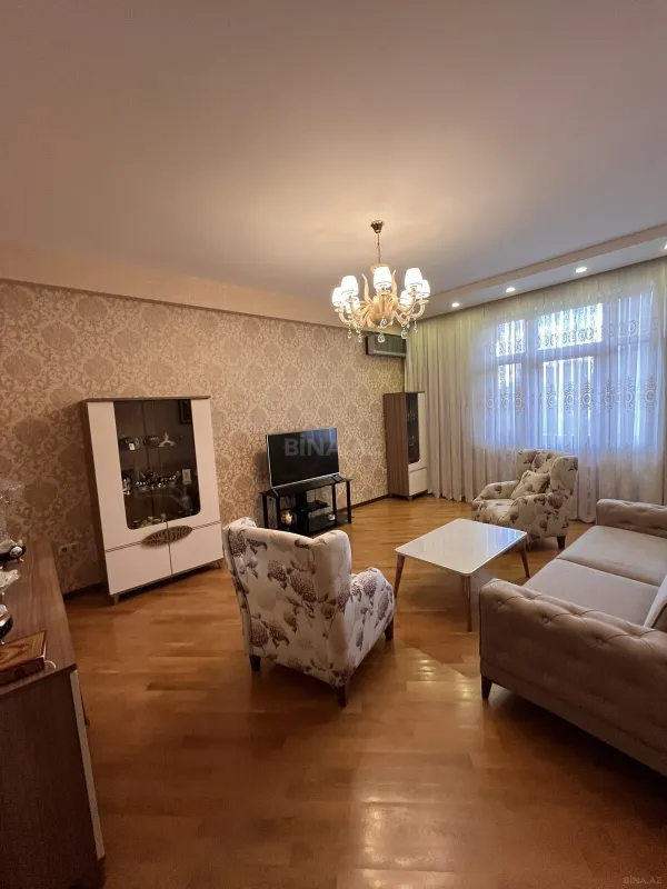 Satılır 3 otaqlı mənzil 103 m²