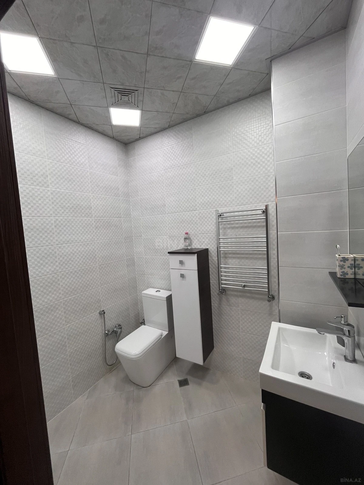 Satılır 3 otaqlı mənzil 103 m²