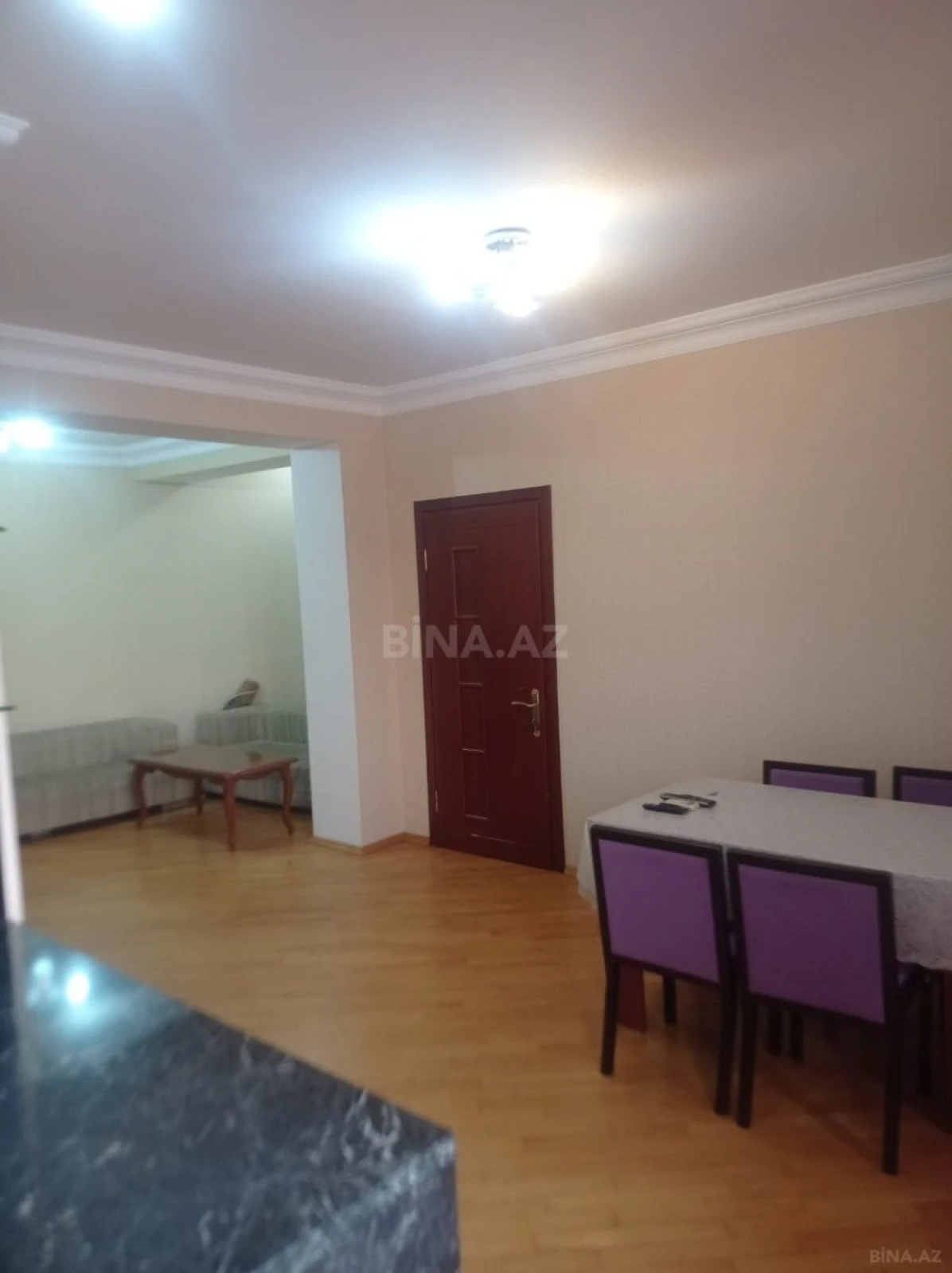 Kirayə verilir 2 otaqlı mənzil 75 m²