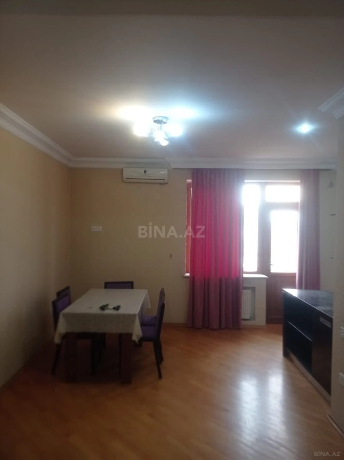 Kirayə verilir 2 otaqlı mənzil 75 m²