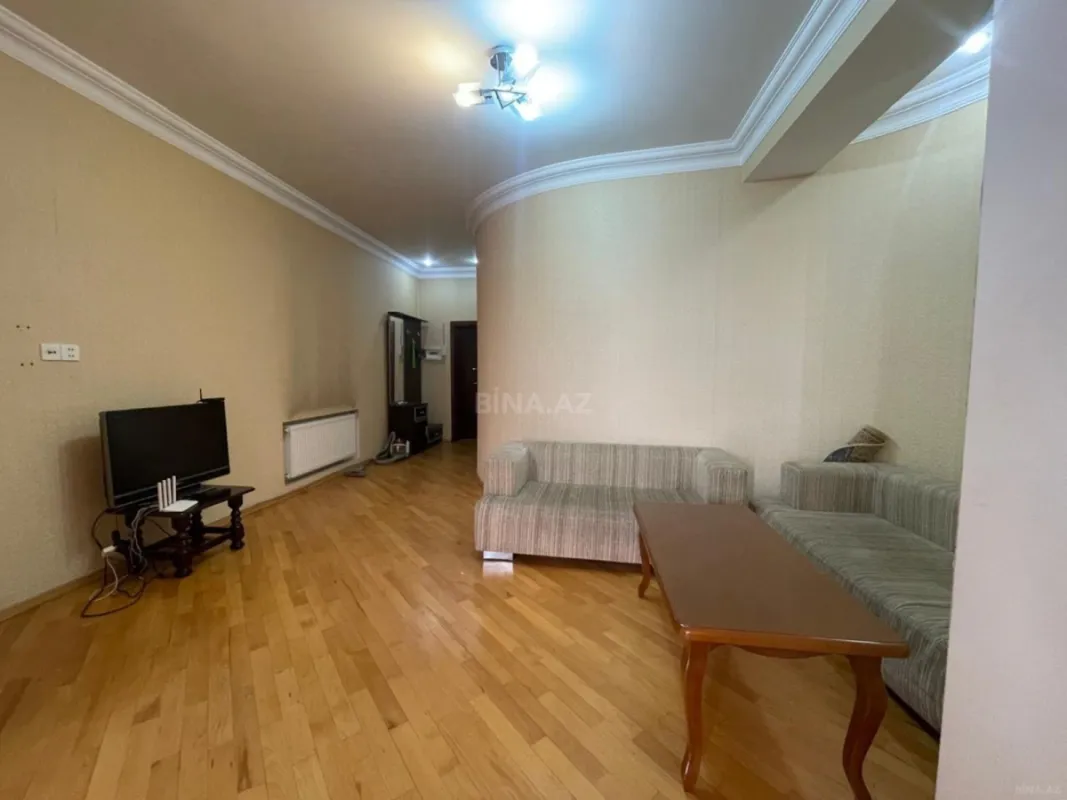Kirayə verilir 2 otaqlı mənzil 75 m²