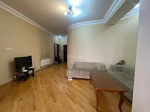 Kirayə verilir 2 otaqlı mənzil 75 m²