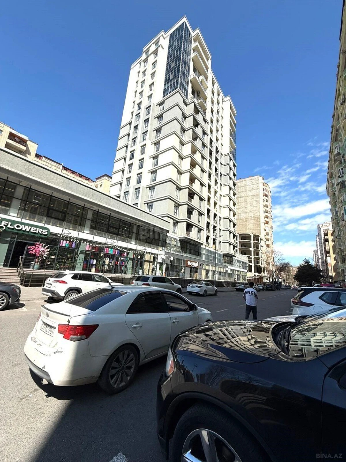 Kirayə verilir 2 otaqlı mənzil 65 m²