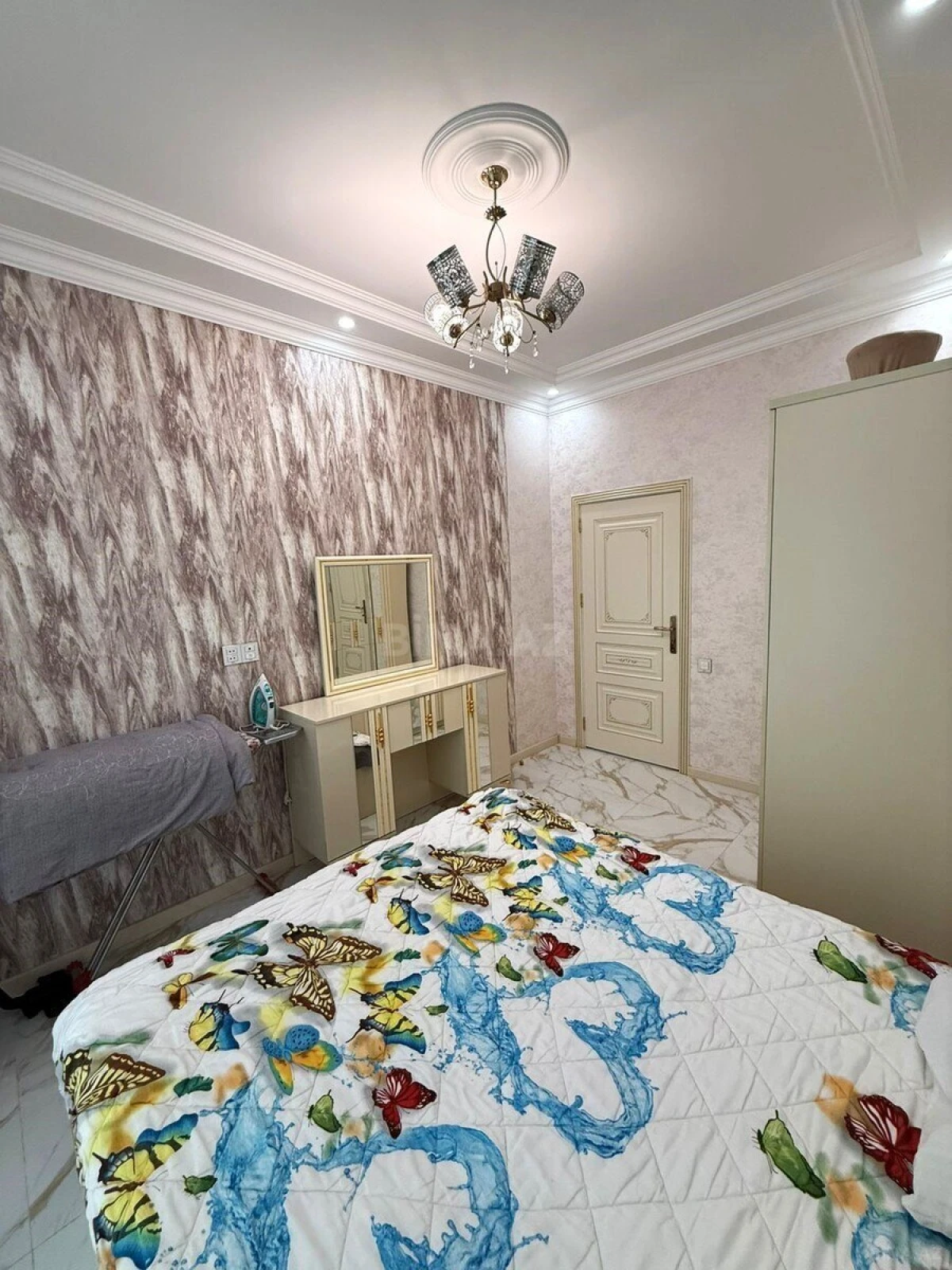 Kirayə verilir 2 otaqlı mənzil 65 m²
