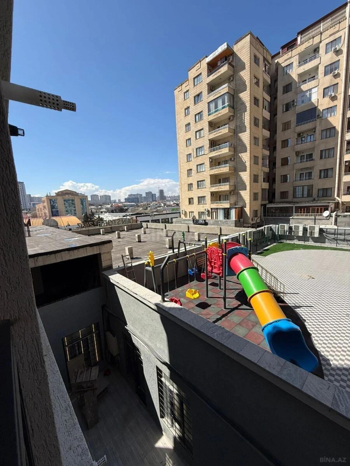 Kirayə verilir 2 otaqlı mənzil 65 m²