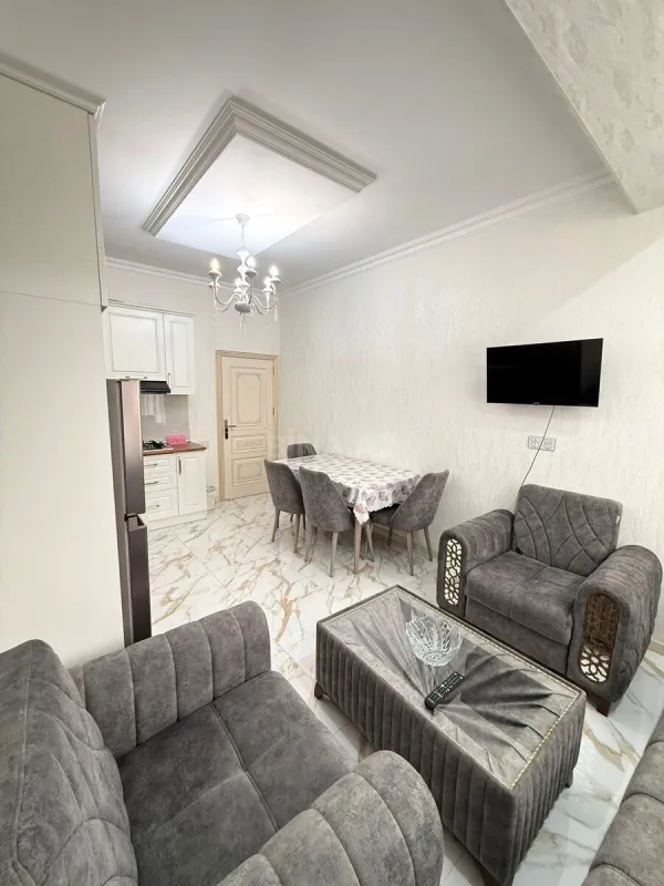 Kirayə verilir 2 otaqlı mənzil 65 m²