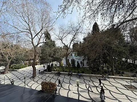 Kirayə verilir 4 otaqlı mənzil 200 m² — Bakı, Sahil qəs. 4 otaq 200.00 m²