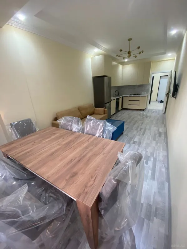 Kirayə verilir 2 otaqlı mənzil 75 m²