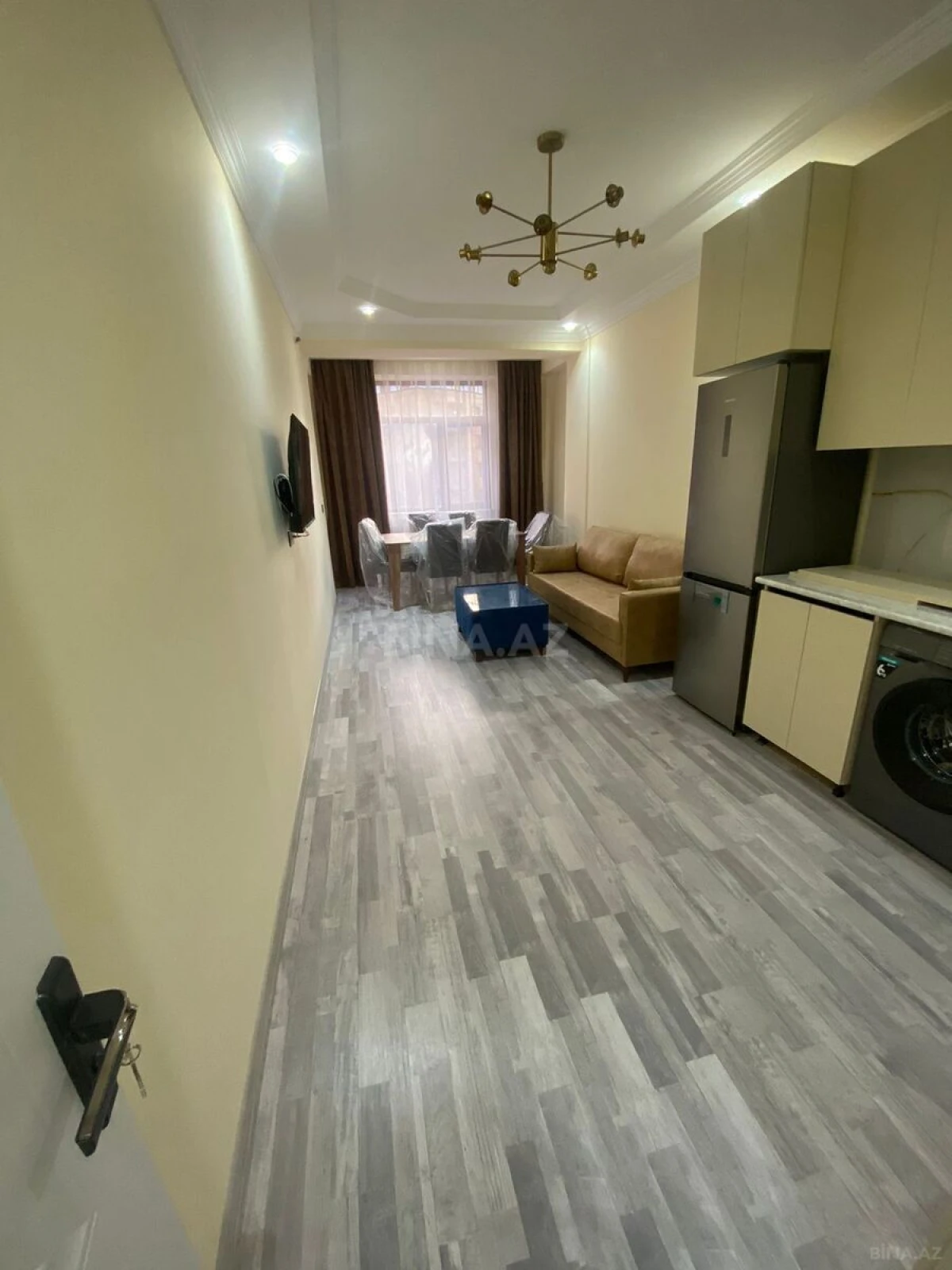 Kirayə verilir 2 otaqlı mənzil 75 m²
