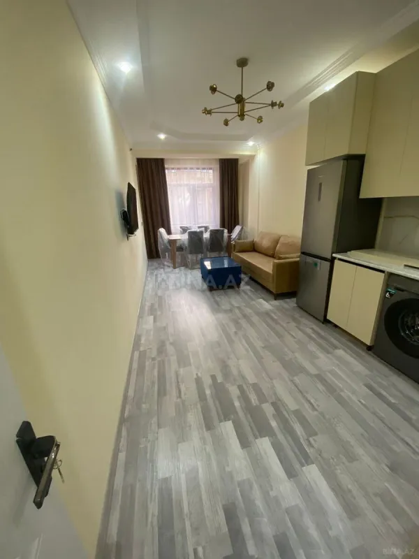 Kirayə verilir 2 otaqlı mənzil 75 m²