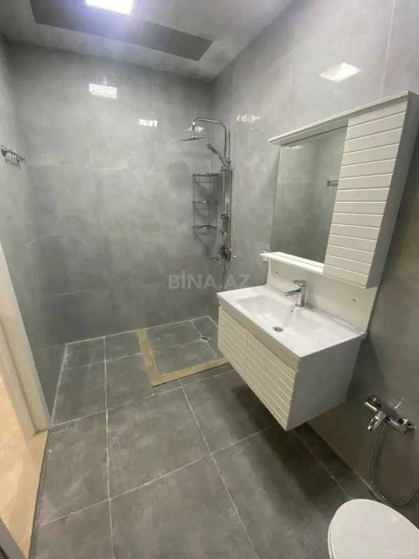 Kirayə verilir 2 otaqlı mənzil 75 m²