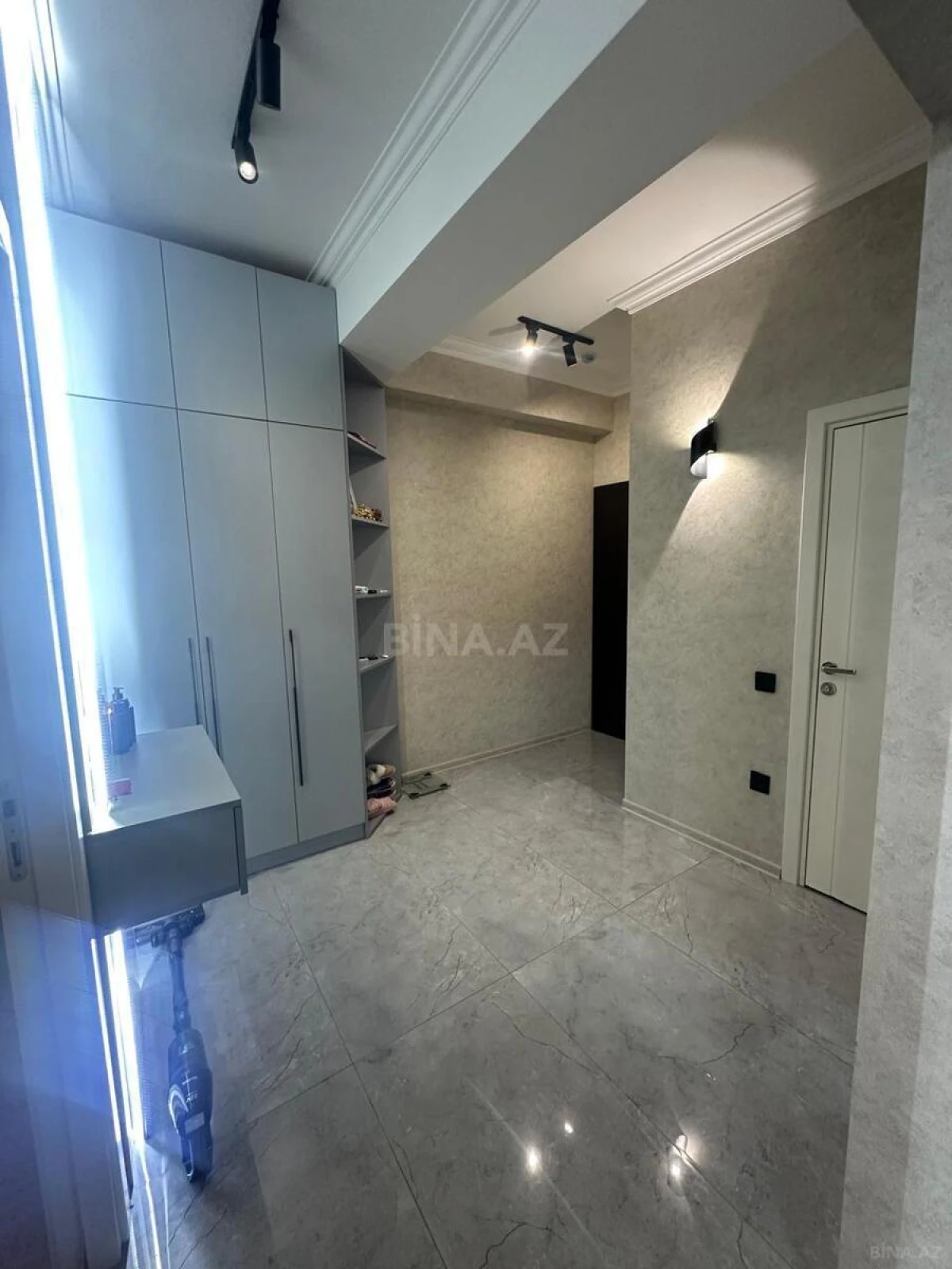 Satılır 3 otaqlı mənzil 70 m²