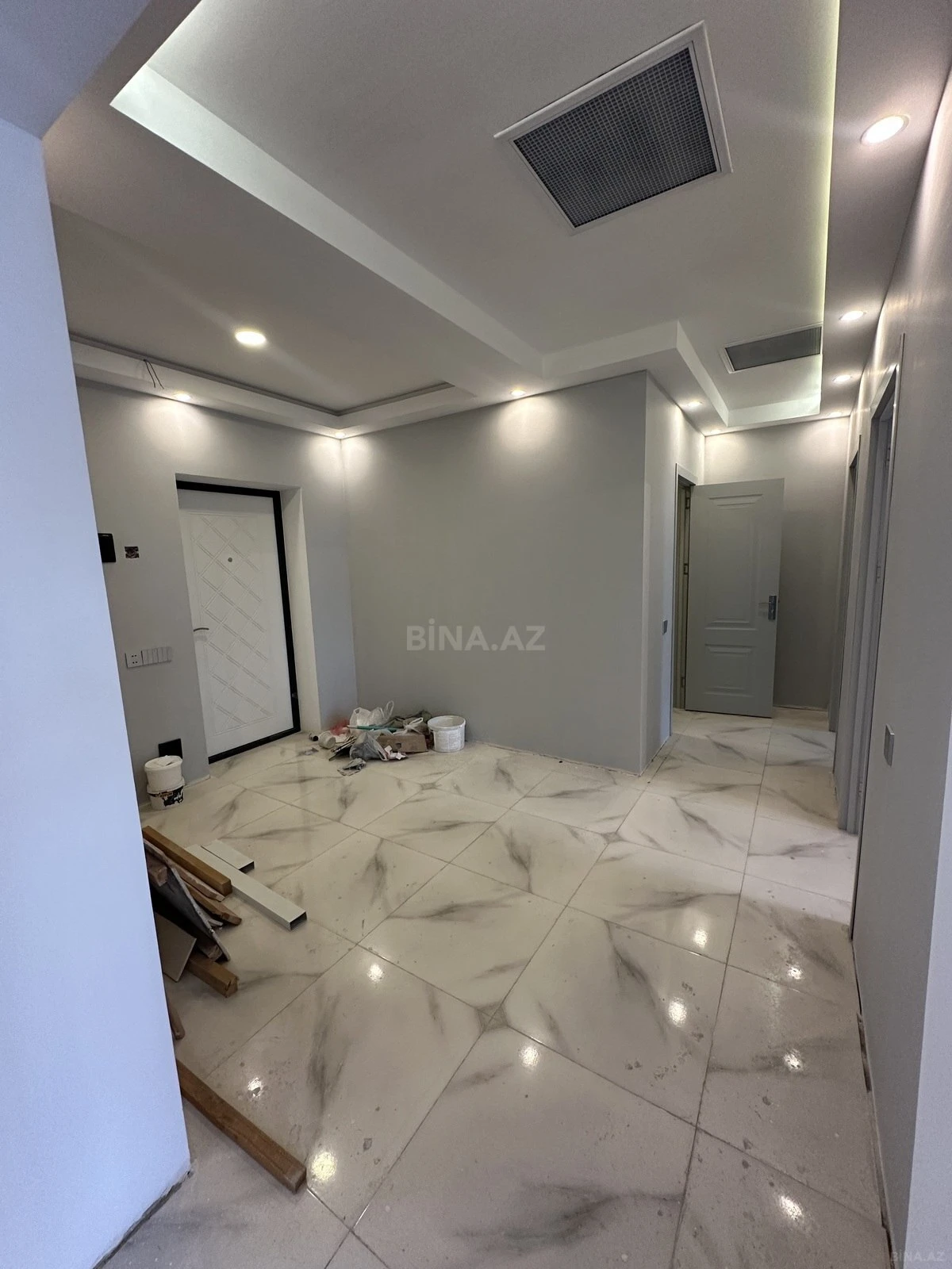 Satılır 3 otaqlı mənzil 105 m²