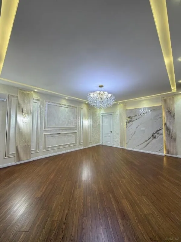 Satılır 3 otaqlı mənzil 130 m²