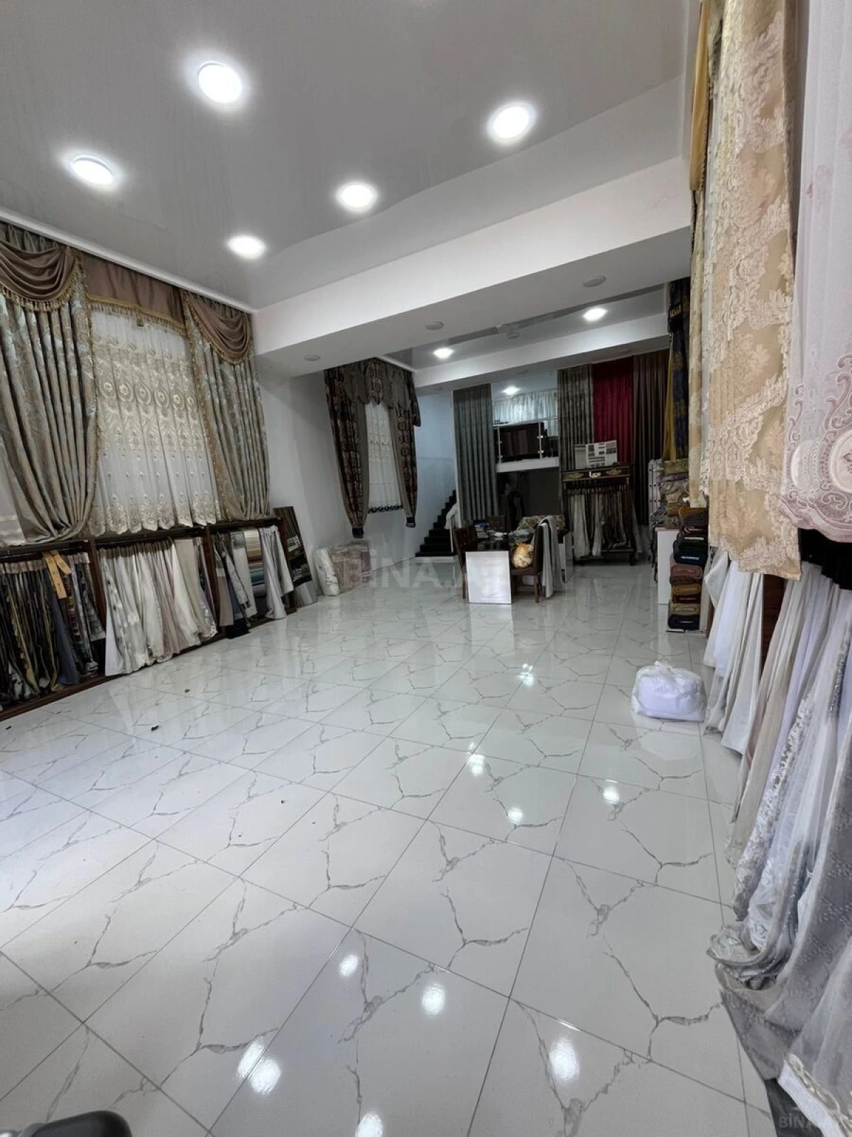 Satılır obyekt 97 m²