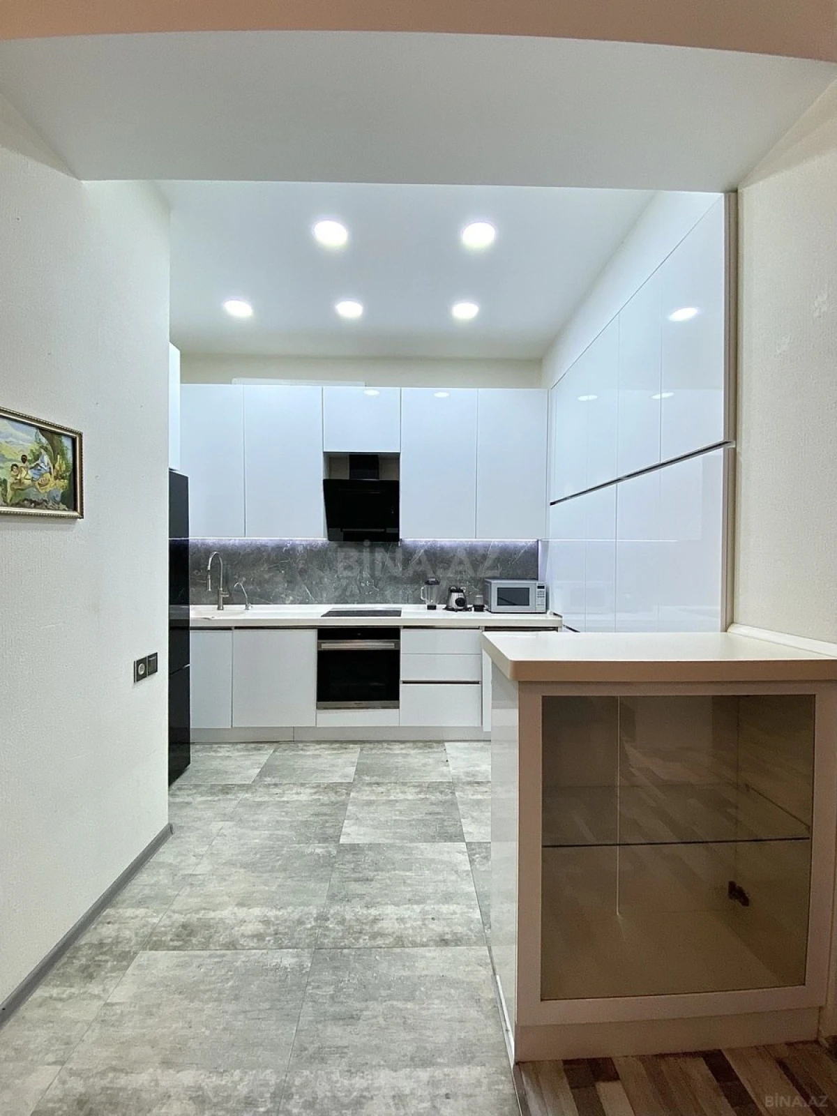 Kirayə verilir 3 otaqlı mənzil 120 m²