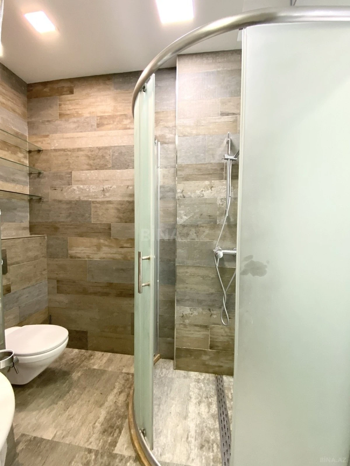 Kirayə verilir 3 otaqlı mənzil 120 m²