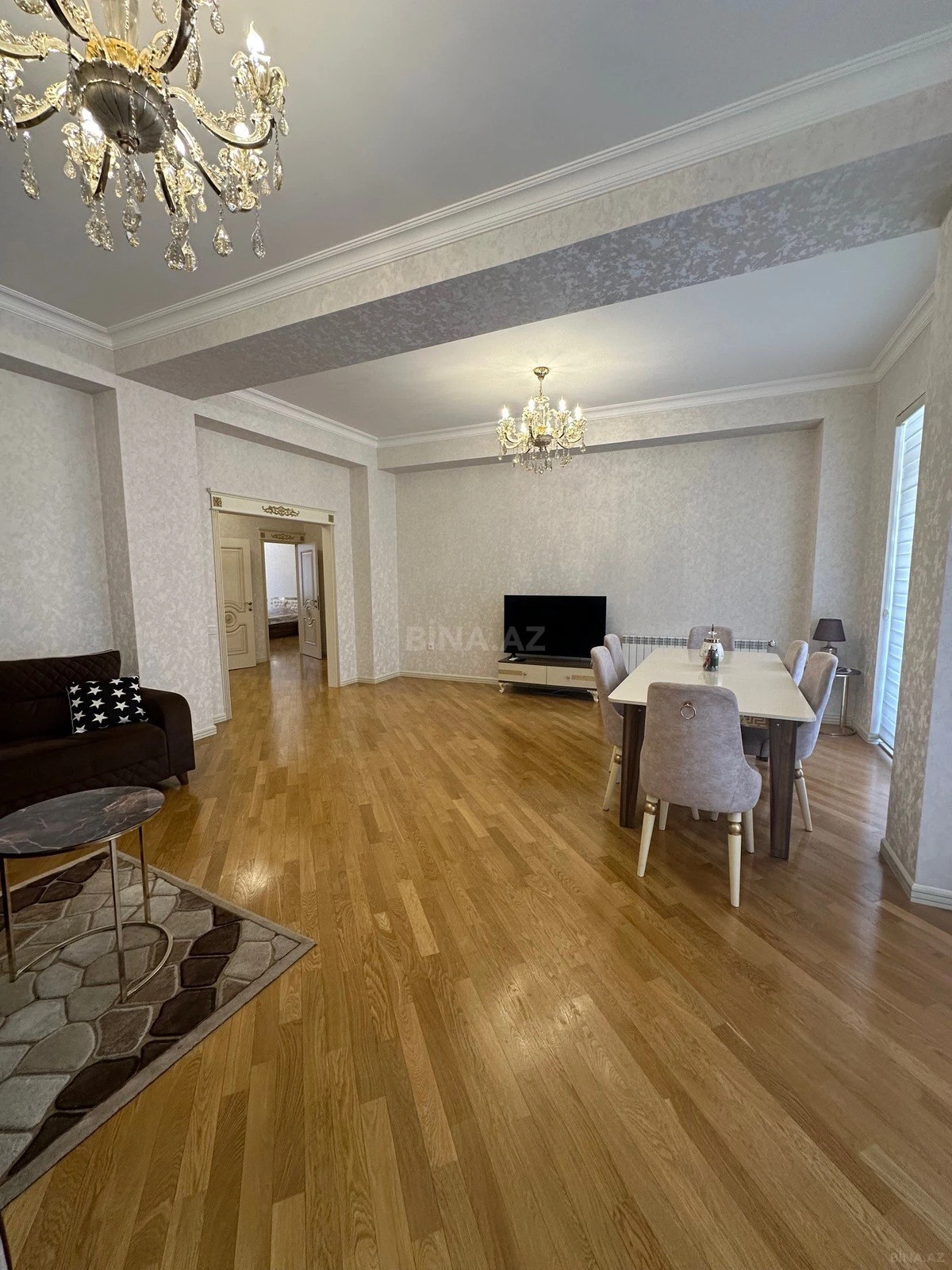 Kirayə verilir 3 otaqlı mənzil 150 m²