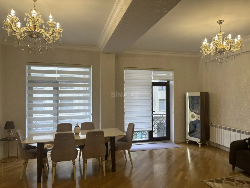 Kirayə verilir 3 otaqlı mənzil 150 m²