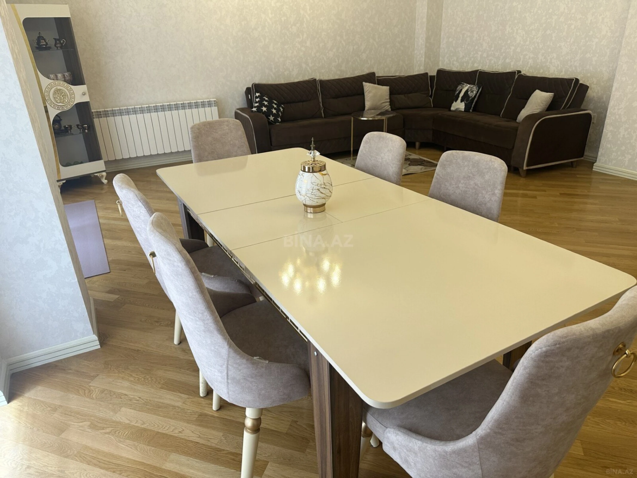 Kirayə verilir 3 otaqlı mənzil 150 m²