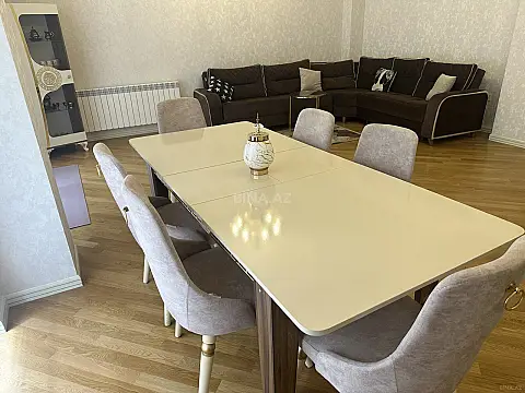 Kirayə verilir 3 otaqlı mənzil 150 m²