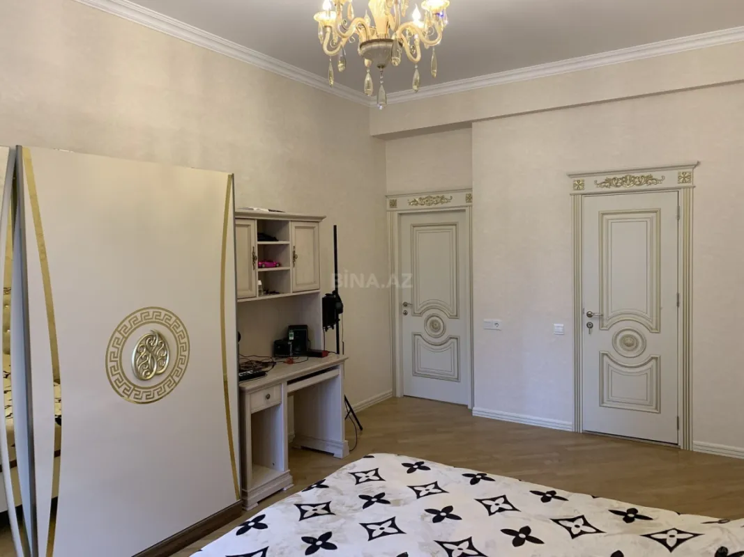 Kirayə verilir 3 otaqlı mənzil 150 m²