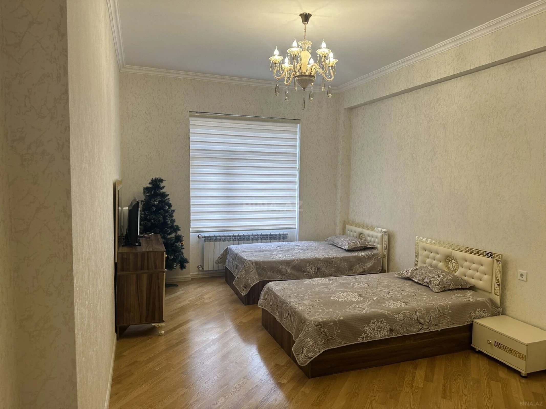 Kirayə verilir 3 otaqlı mənzil 150 m²