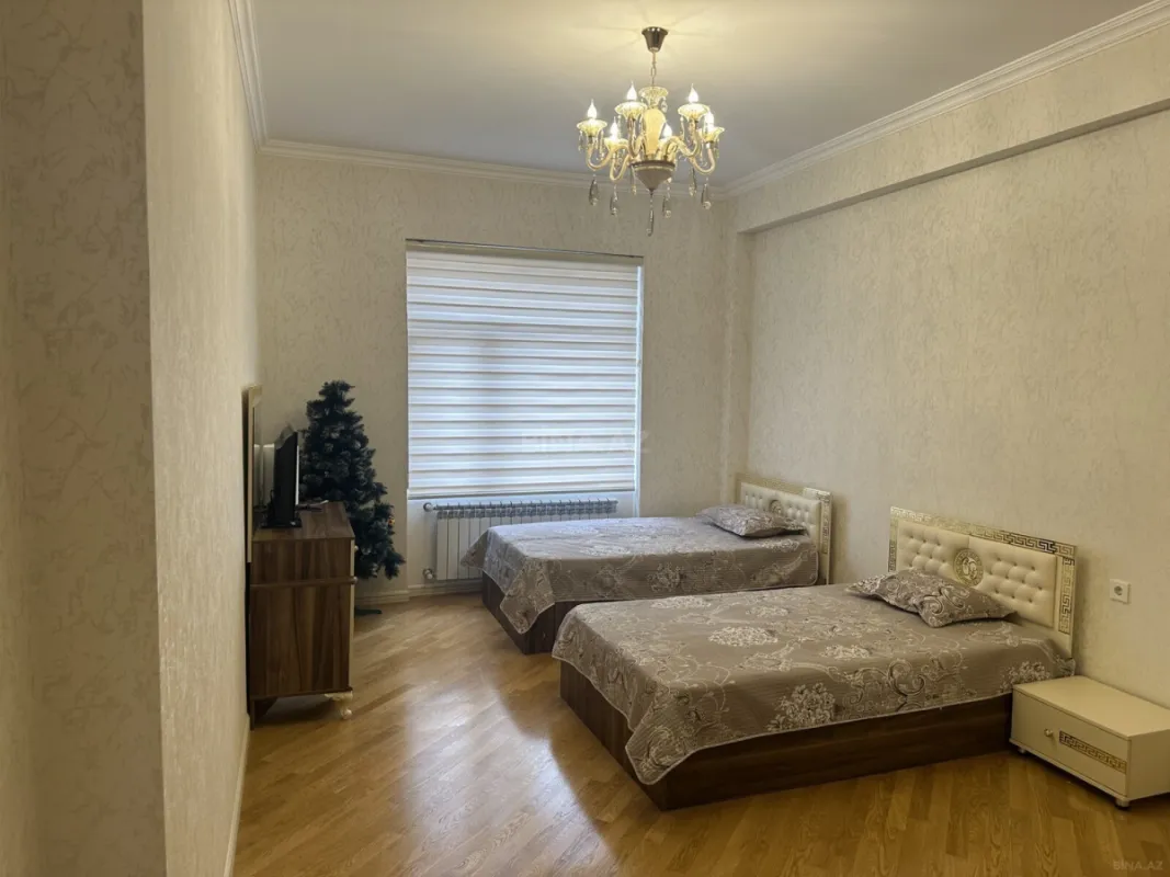 Kirayə verilir 3 otaqlı mənzil 150 m²