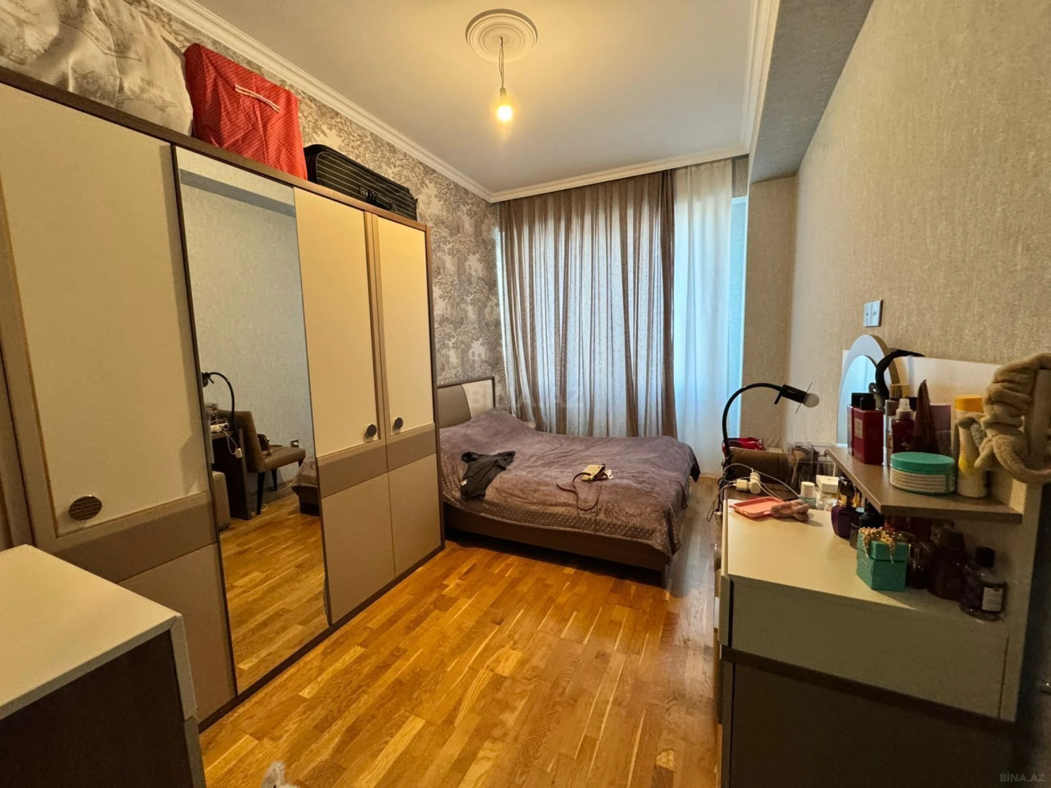 Satılır 2 otaqlı mənzil 86 m²