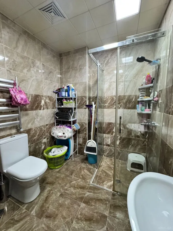 Satılır 2 otaqlı mənzil 86 m²