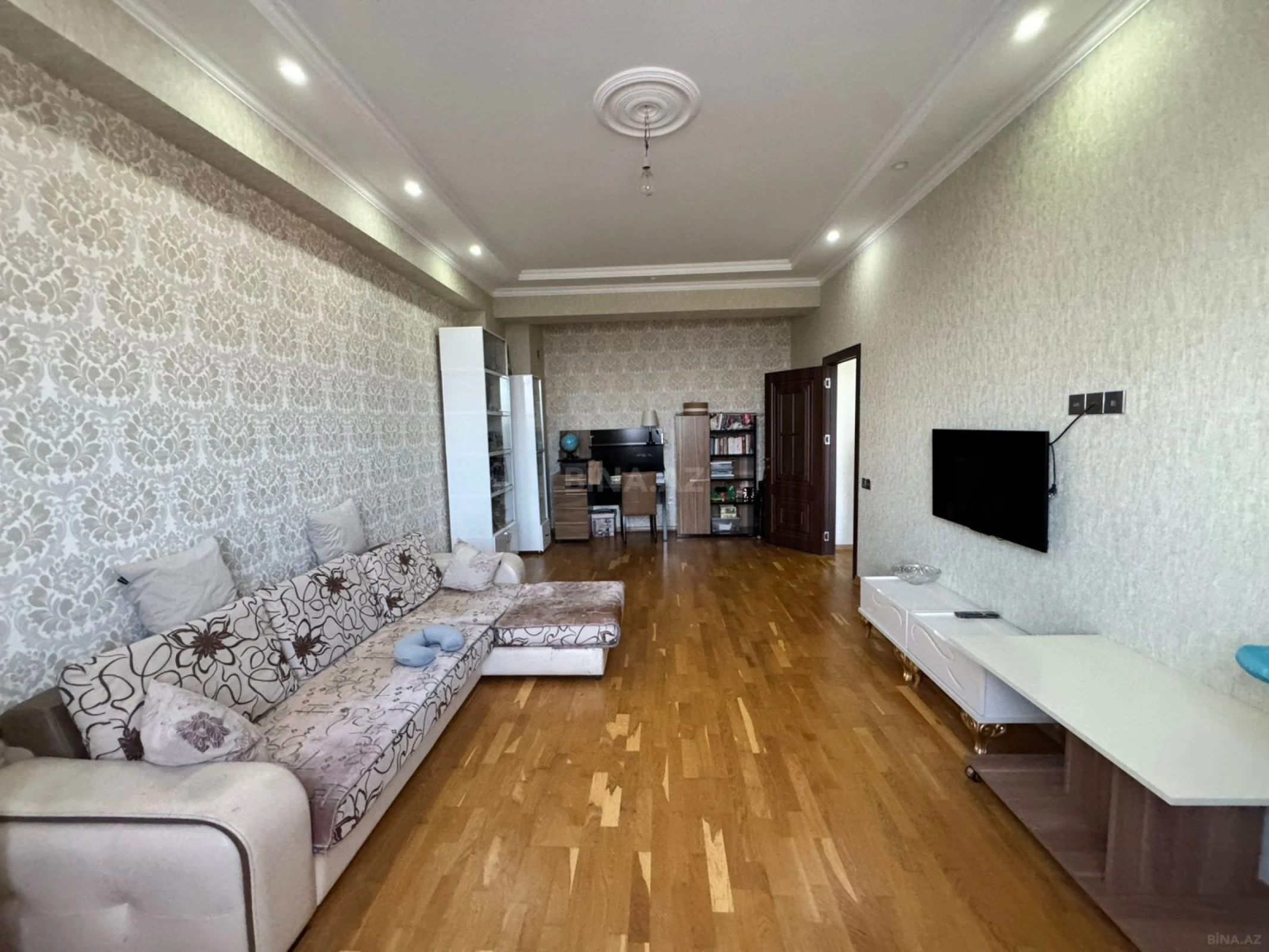 Satılır 2 otaqlı mənzil 86 m²