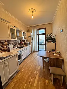 Satılır 2 otaqlı mənzil 86 m²