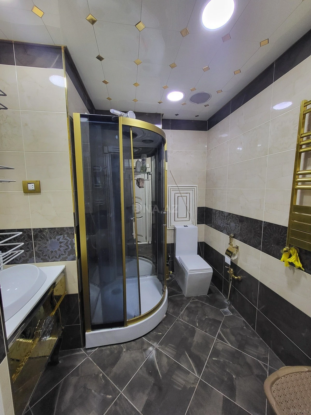 Satılır 3 otaqlı mənzil 90 m²