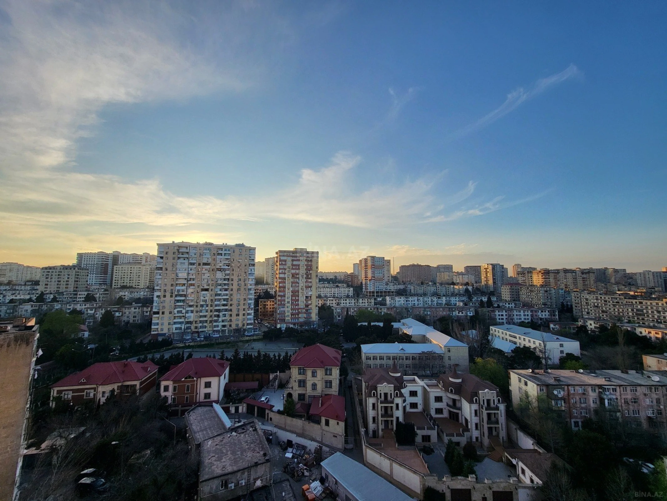 Satılır 3 otaqlı mənzil 90 m²