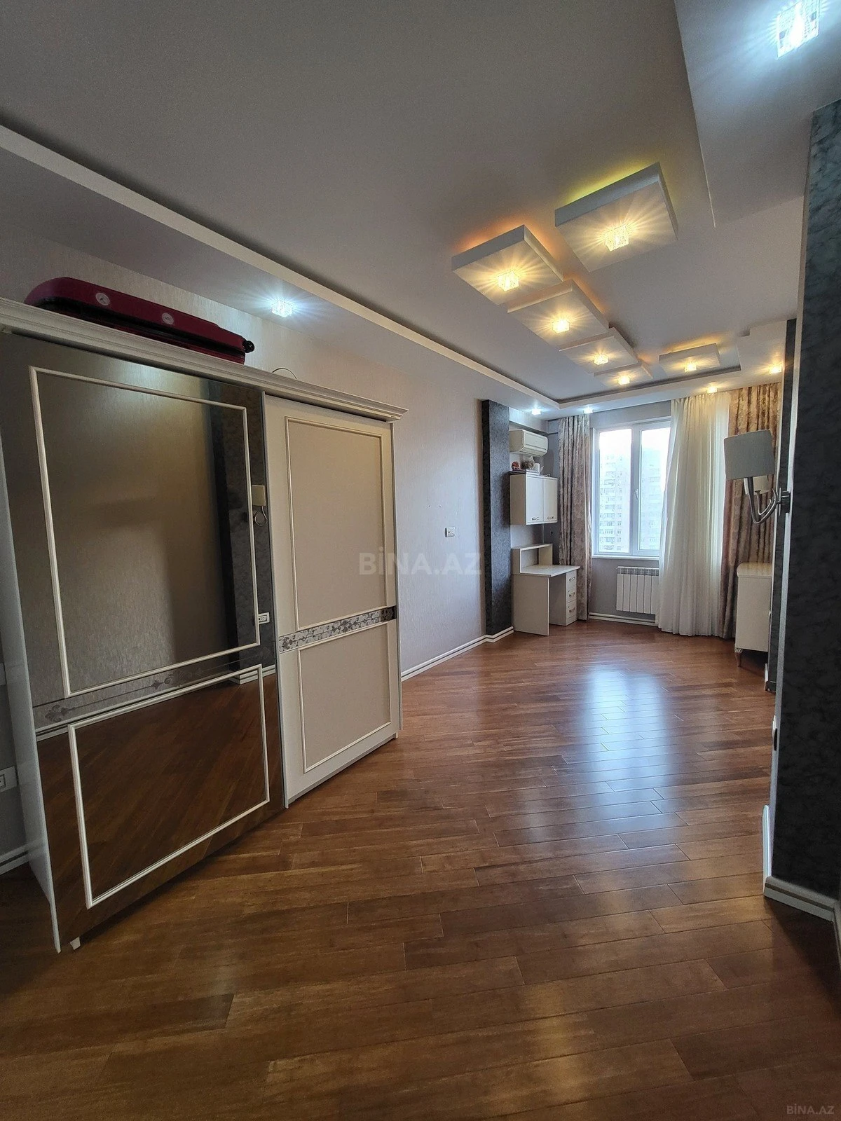 Satılır 3 otaqlı mənzil 90 m²