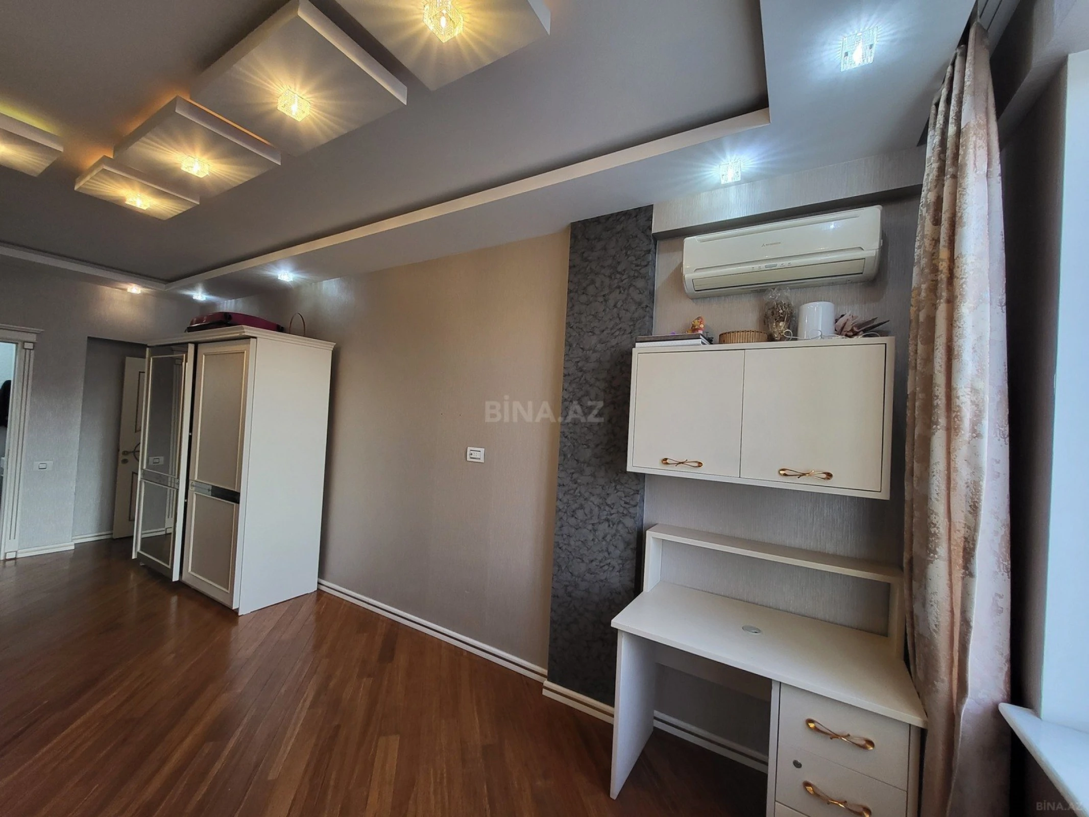 Satılır 3 otaqlı mənzil 90 m²