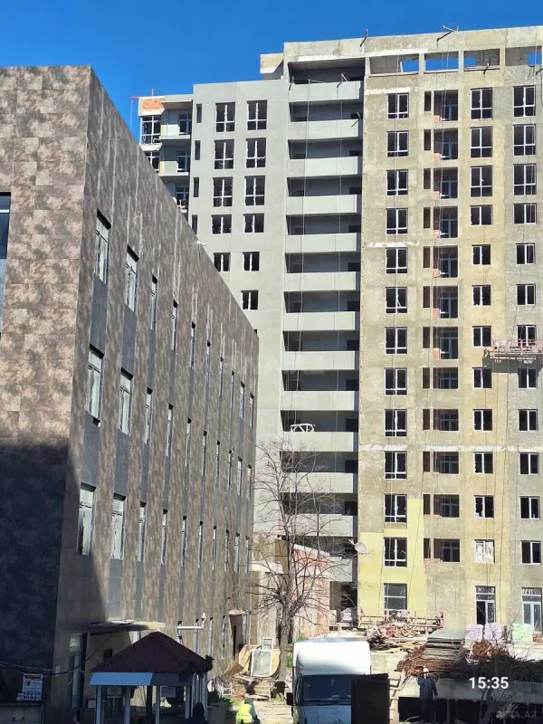 Satılır 1 otaqlı mənzil 57.1 m²