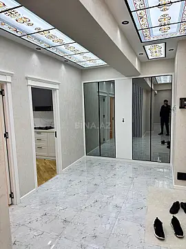 Satılır 4 otaqlı mənzil 153 m²