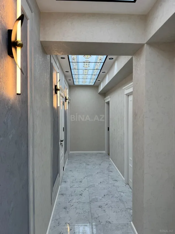 Satılır 4 otaqlı mənzil 153 m²