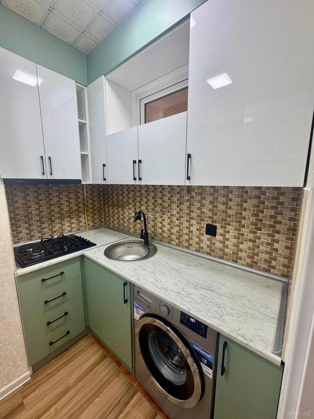 Satılır 2 otaqlı mənzil 56 m²