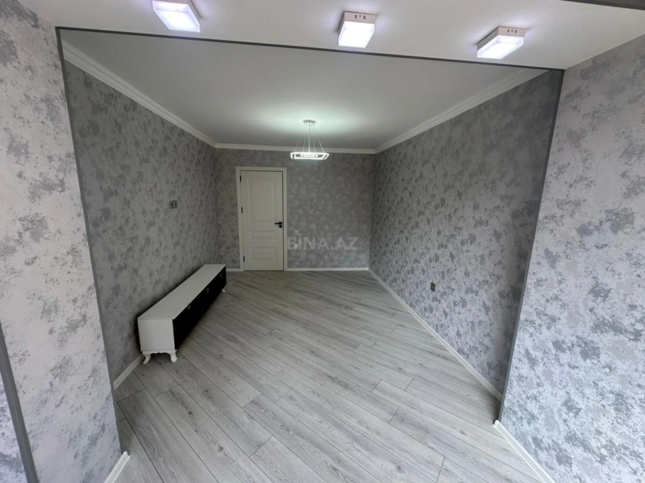 Satılır 2 otaqlı mənzil 60 m²