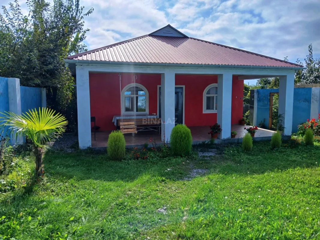 Kirayə verilir 2 otaqlı həyət evi 100 m²