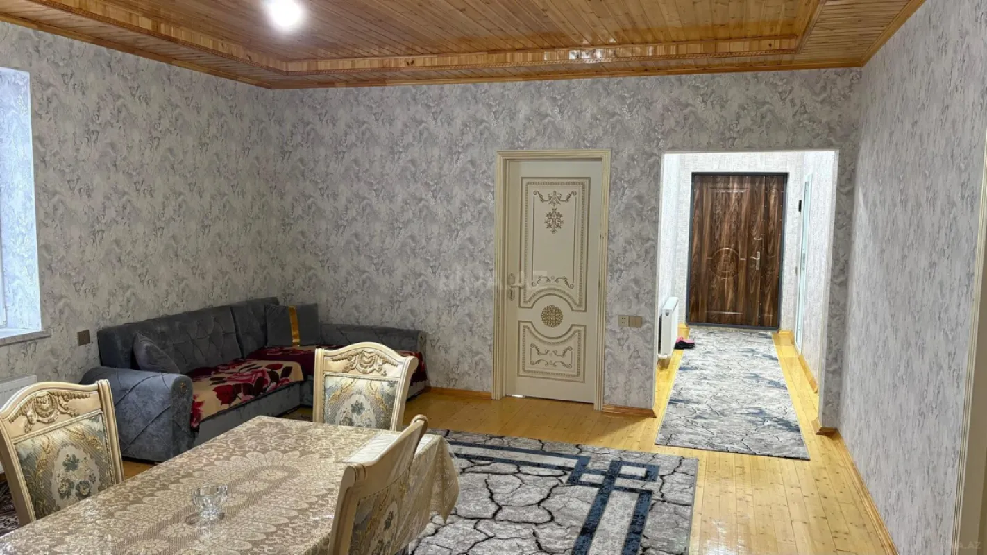 Kirayə verilir 2 otaqlı həyət evi 100 m²
