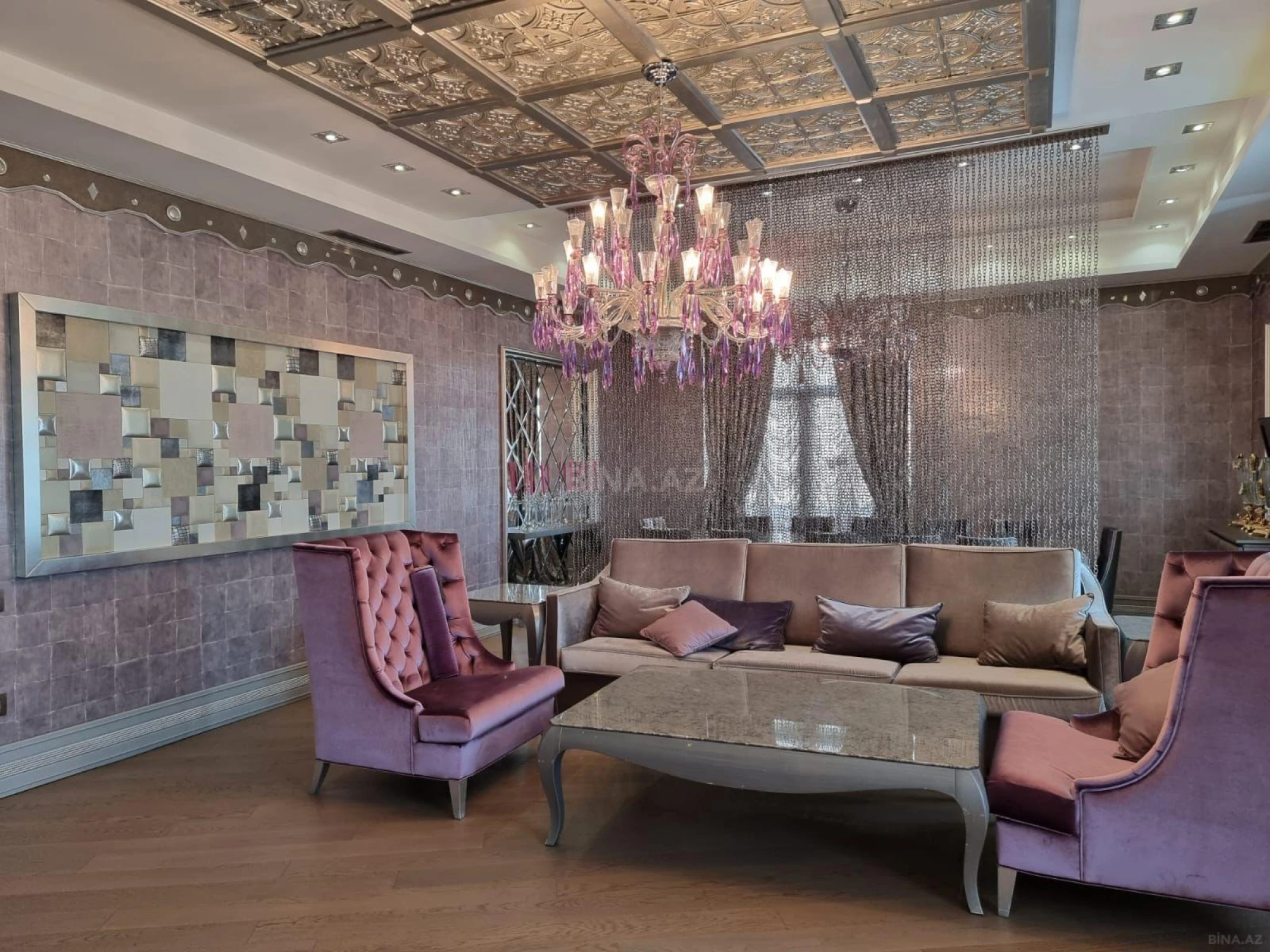 Satılır 5 otaqlı mənzil 239 m²